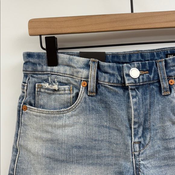 NWT Blank NYC The Essex Mid-Rise Distressed Shorts Light Wash Denim 26 - Picture 3 of 7